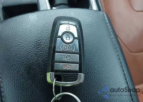 2020 Ford Fusion Titanium z USA, uszkodzony, nr VIN 3FA6P0D95LR117744